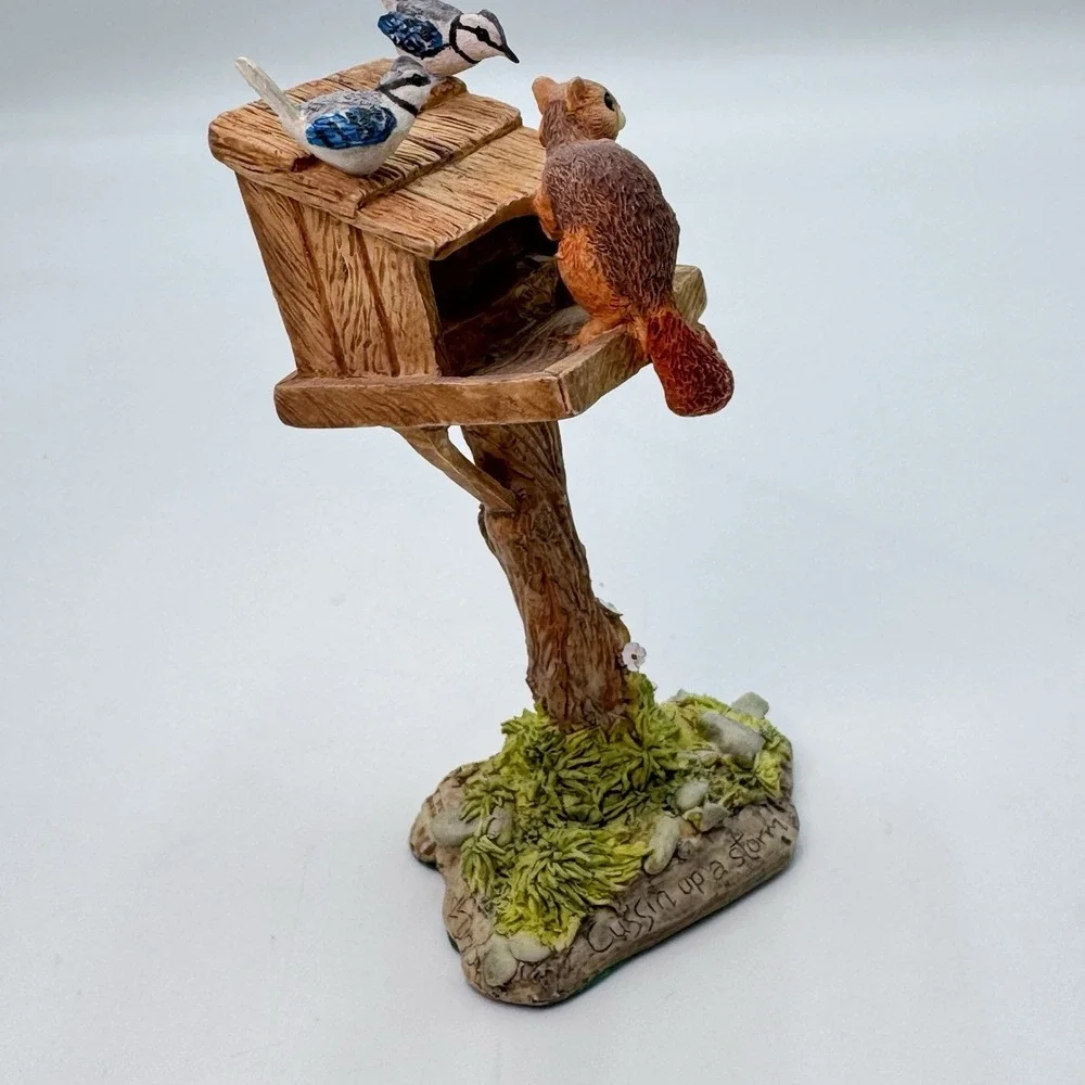 Lowell Davis CUSSIN UP A STORM Schmid RFD Figurine 95086 Squirrel Blue Jays Feed